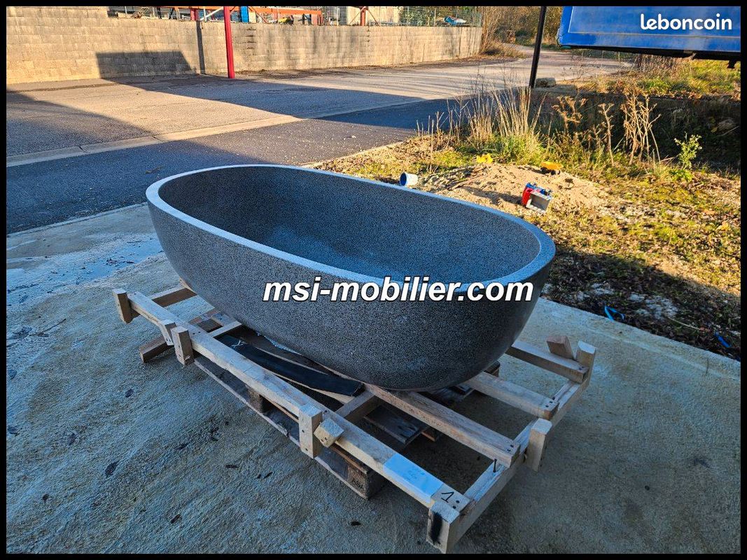 ❤️ Baignoire en pierre esthétique minimaliste pour salle de bain chic et ambiance relaxante (image 3)