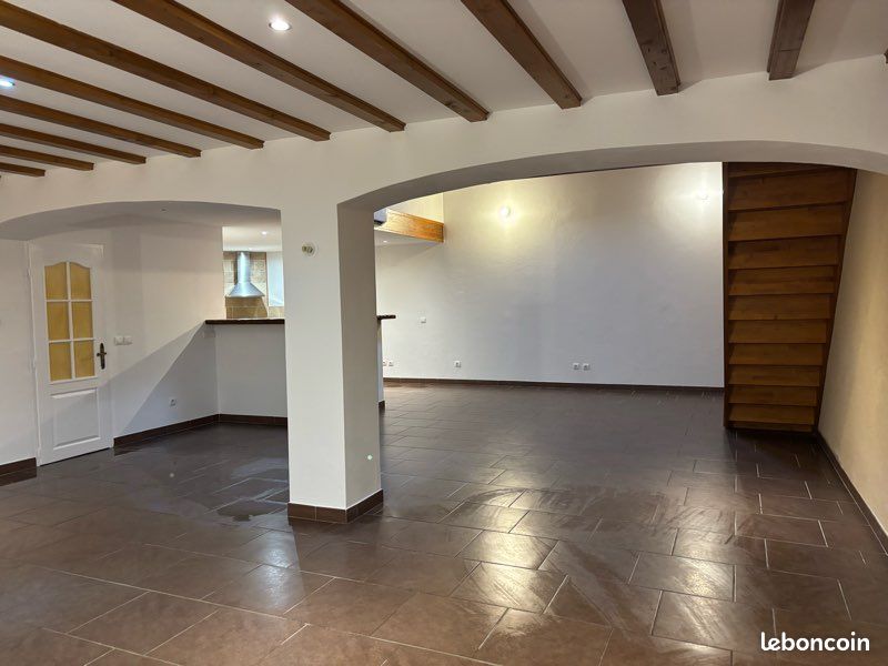 Maison 6 pièces 160 m² · à Villeneuve-sur-Lot · 160 m² · 900 €