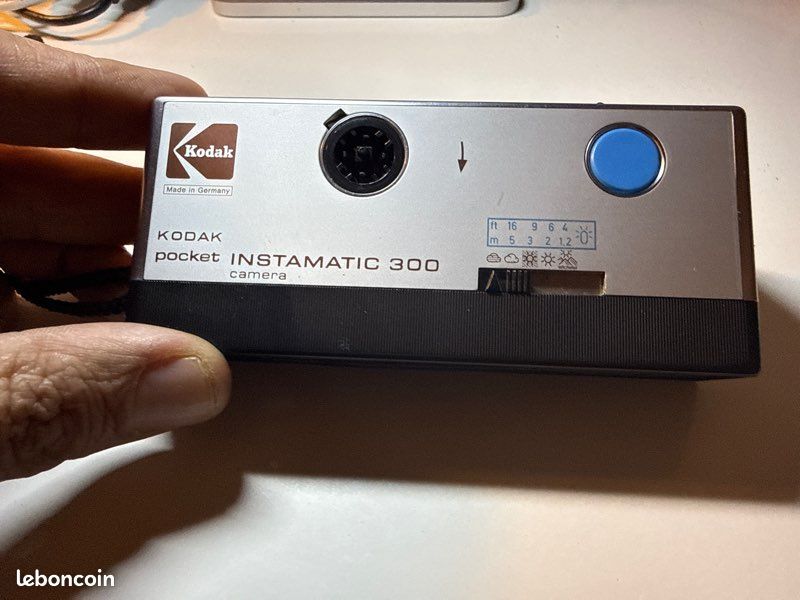 APPAREIL PHOTO ANCIEN de collection KODAK Instamatic 133X camera avec