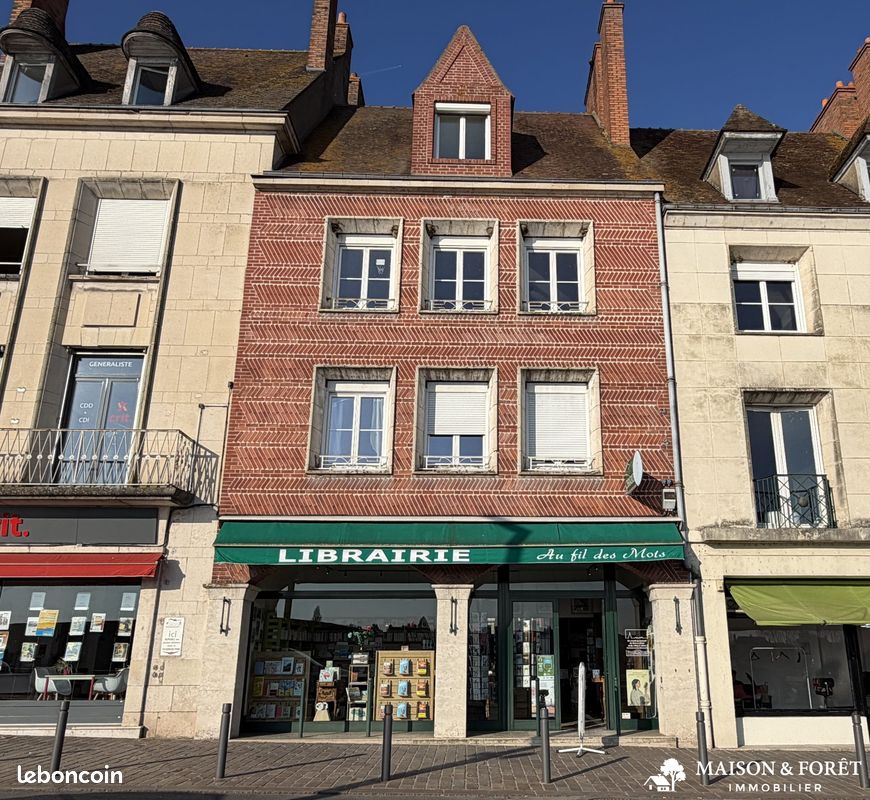 Immeuble 221 m² · à Gien · 221 m² · 299 500 €