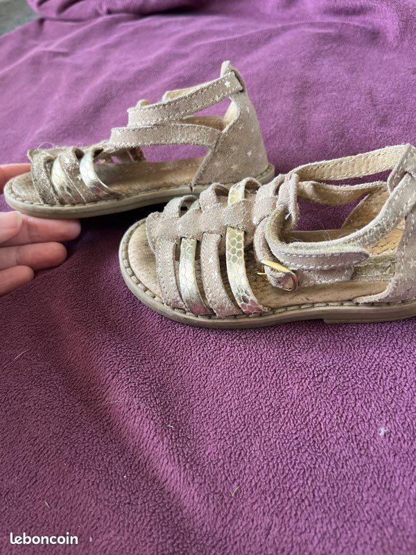 Chaussures fille été taille 22 (image 2)