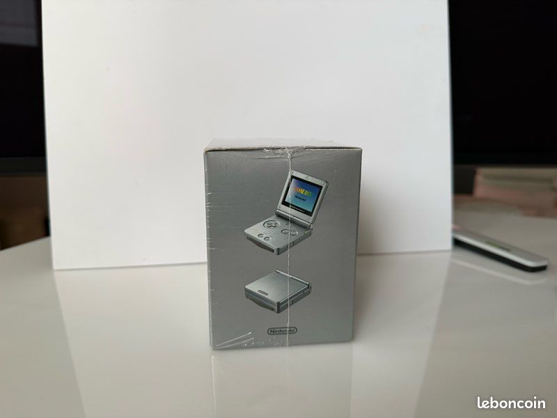 Console Nintendo game boy advance SP Grise neuve scellée (image 2)