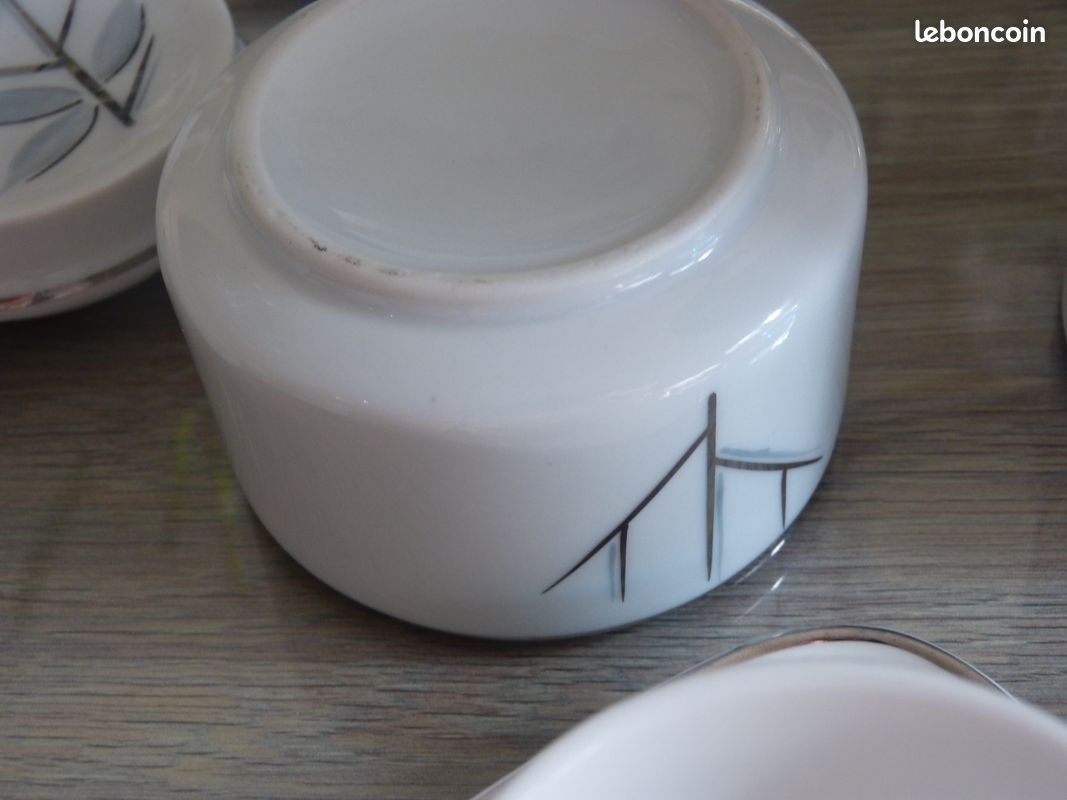 Service à café en porcelaine, 6 tasses et sous tasses (image 11)