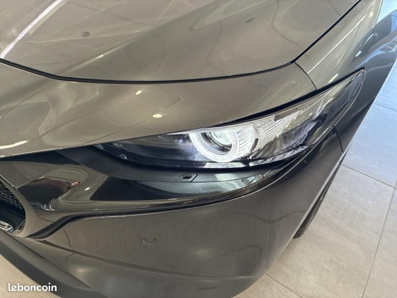 Mazda Mazda 3 2.0 e-SKYACTIV-X M-Hybrid 186ch Takumi RED TO 2025 Euro6e (image 2)
