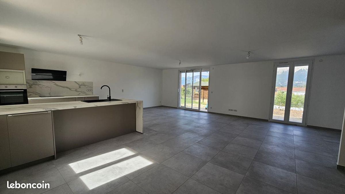 Maison 5 pièces 150 m² · au Versoud · 150 m² · 1 890 €/mois
