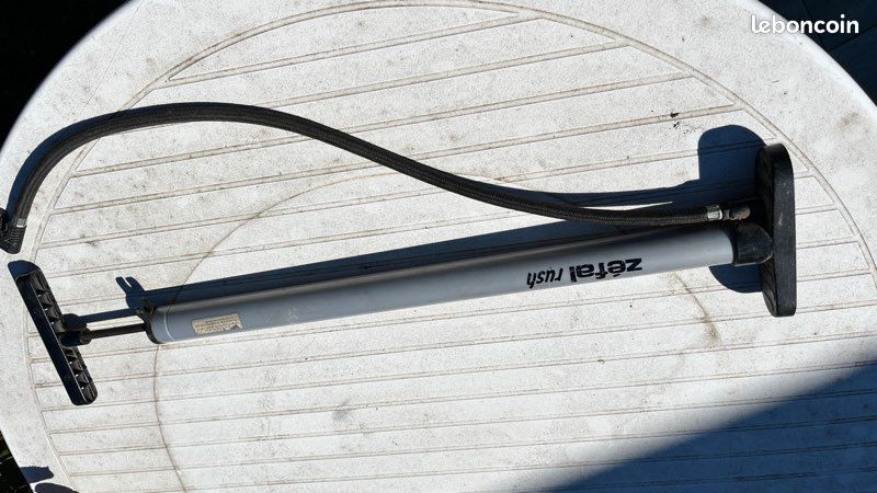 Pompe à vélo Zefal rush - Équipements vélos
