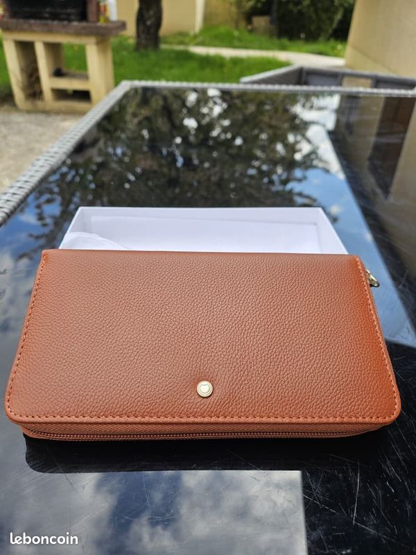 DELSEY PARIS Portefeuille Long Mixte - Élégant Et Pratique En Polyuréthane Noir