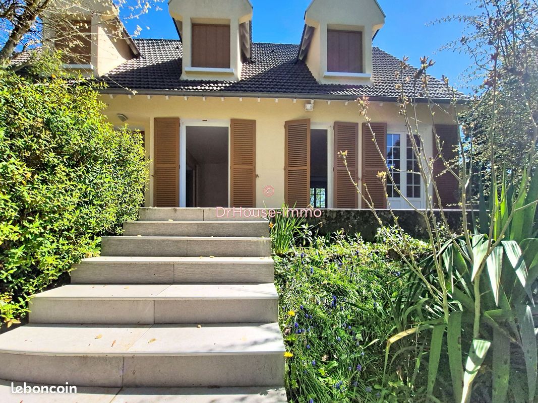 Maison 8 pièces 150 m² · à Saint-Chéron · 150 m² · 395 000 €