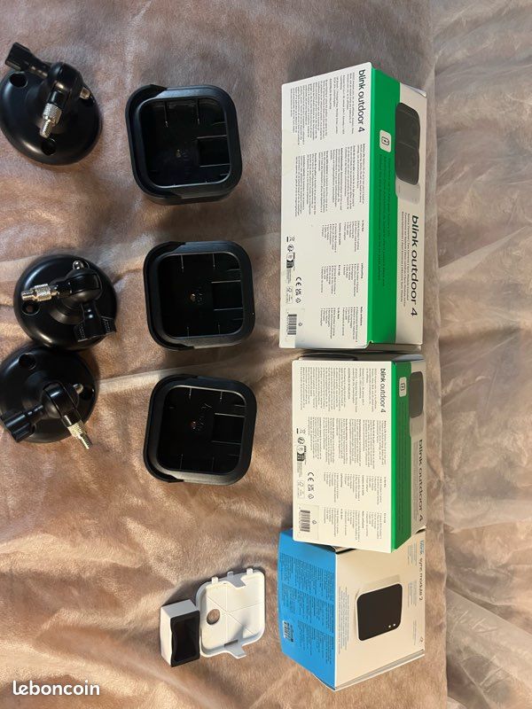 Blink Outdoor 4 – 3 caméras + 3 Sync Module 2 – NEUF (image 1)