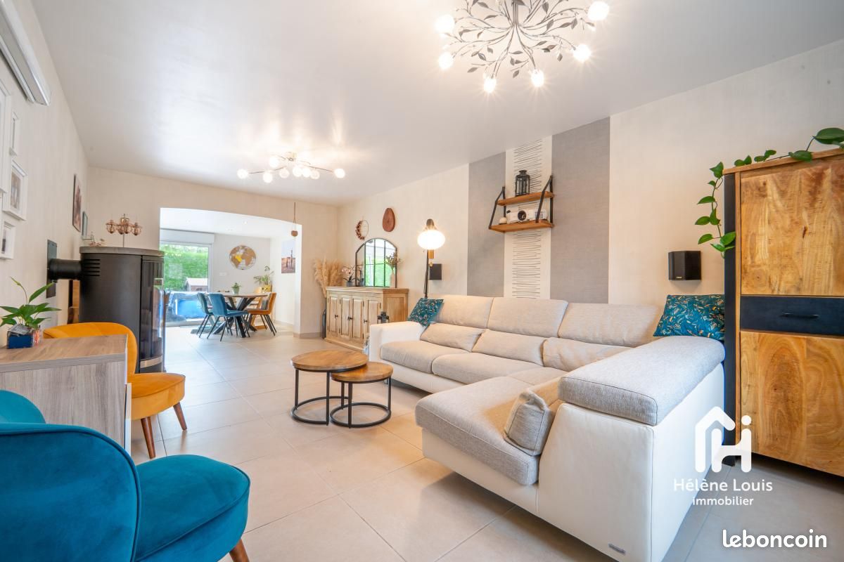 Maison 9 pièces 129 m² · à Sainghin-en-Weppes · 129 m² · 385 000 €