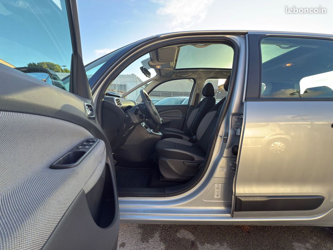 CITROËN C3 Picasso 1.6 HDi 90 cv* Finition Confort/1er Main/Toit panoramique (image 4)