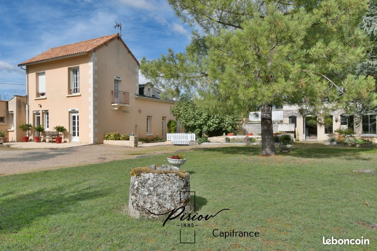 Maison 8 pièces 129 m² · à Doué-en-Anjou · 129 m² · 325 000 €