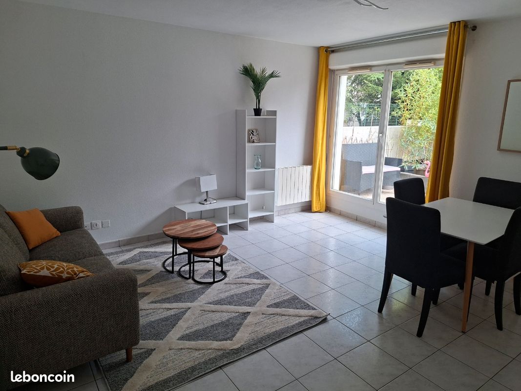 Parking 2 pièces 44 m² · à Lyon · 44 m² · 990 €