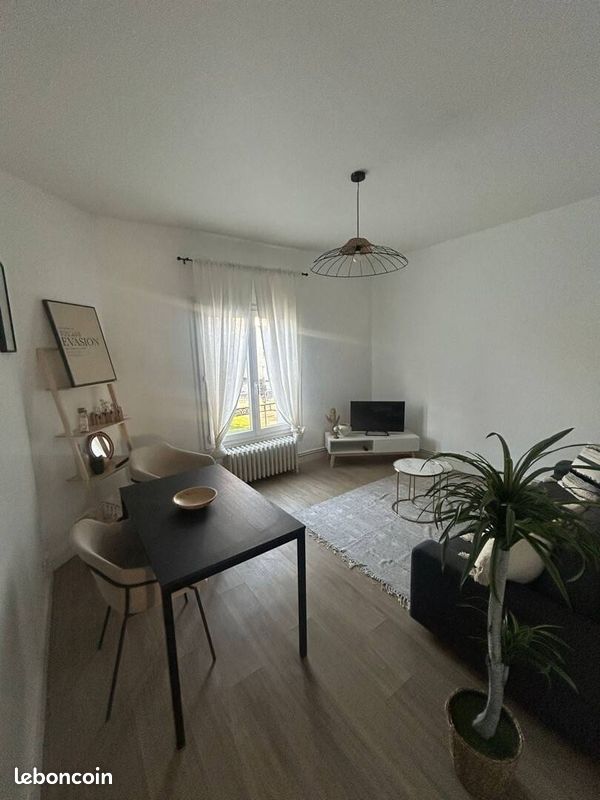 Appartement 1 pièce 52 m² · à Bordeaux · 52 m² · 700 €