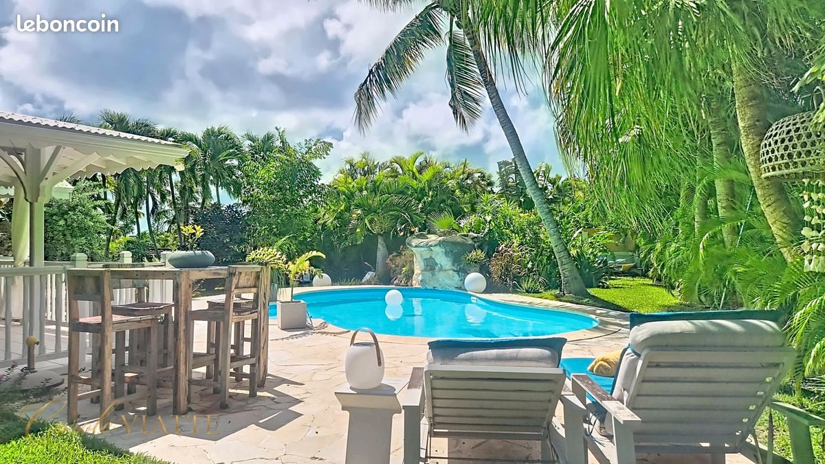 Maison 6 pièces 170 m² · à Saint-François · 170 m² · 680 000 €