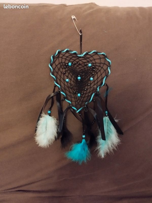 Attrape rêves forme coeur coloris noir et bleu neuf (image 1)