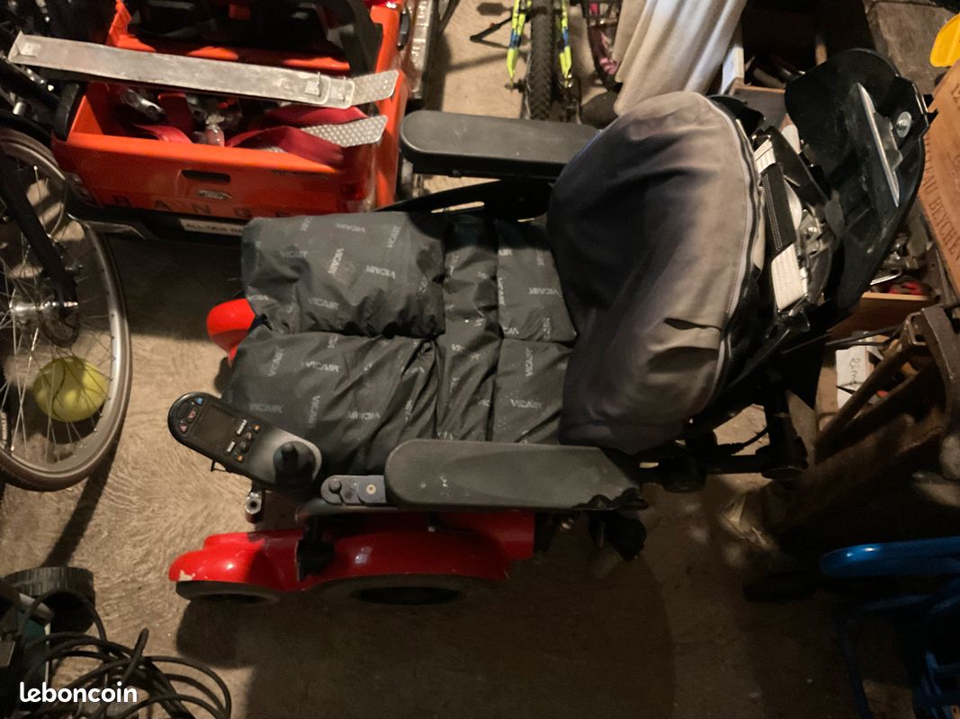 Fauteuil roulant électrique (image 2)