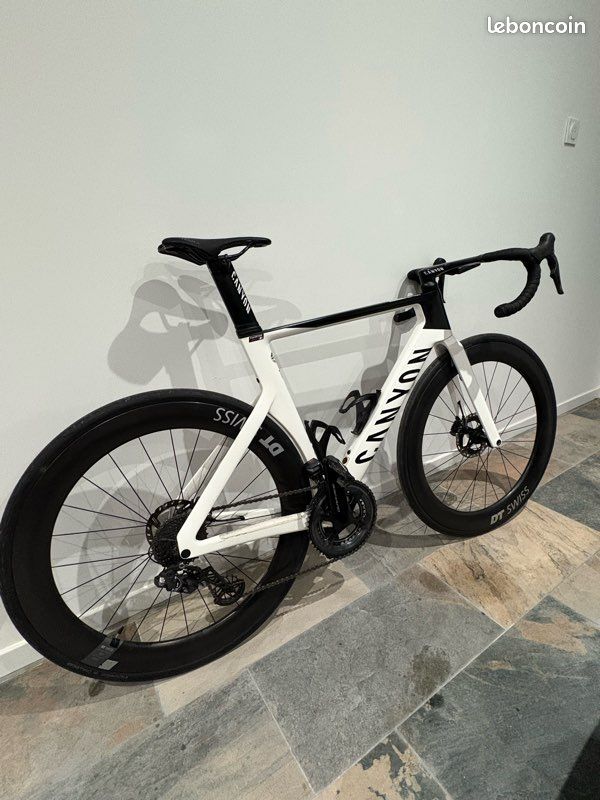 Canyon aeroad cf slx Vélos