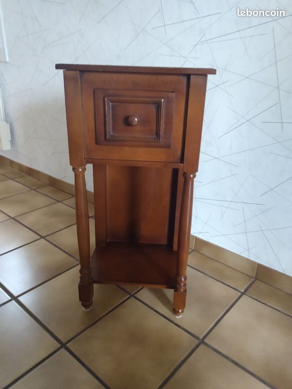 Table de chevet haute (image 1)