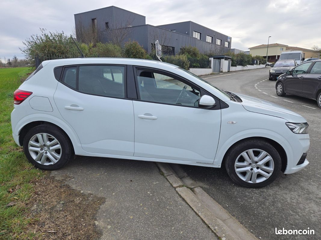 DACIA SANDERO ECO-G 100 - 22 Confort (image 7)