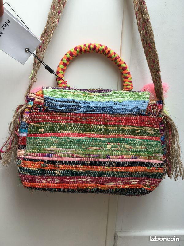 Sac Bandoulière Bohème En Velours Rouge - Pompons Et Sequins - Fait Main Neuf Sans étiquette