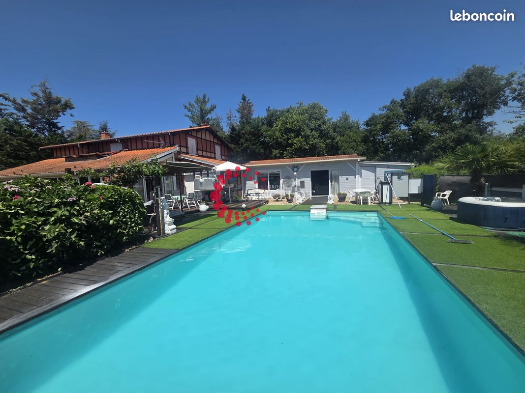 Maison 7 pièces 210 m² · à Chaponost · 210 m² · 890 000 €