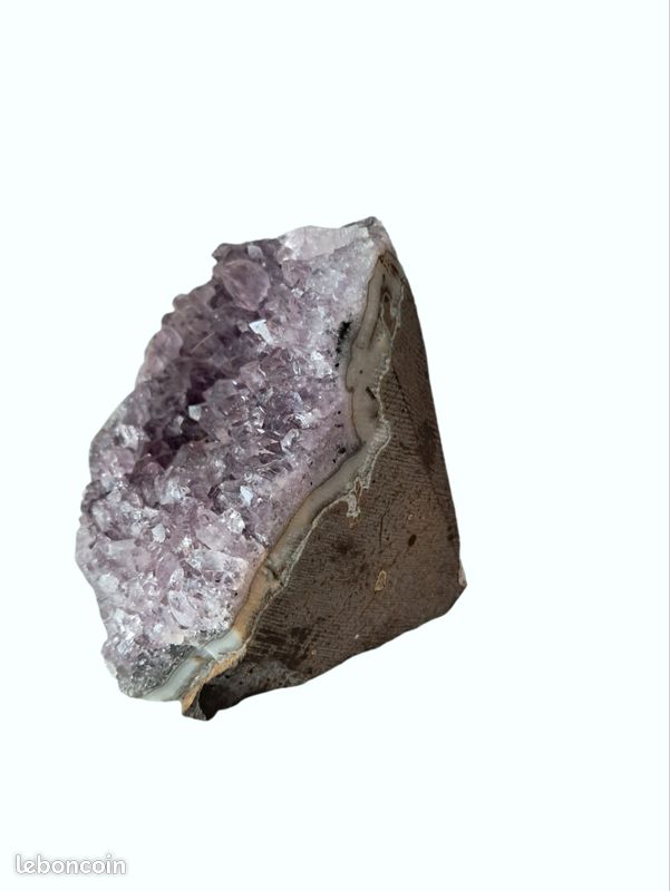 Géode massive Améthyste Uruguay AA violet froid 750 grs (image 4)
