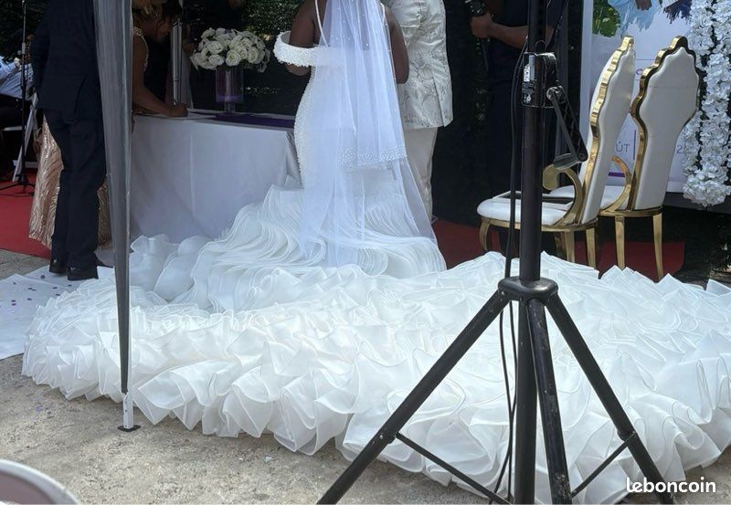 Madame Bourguiba Location Des Robes De Mariage Vente Robe Soirée