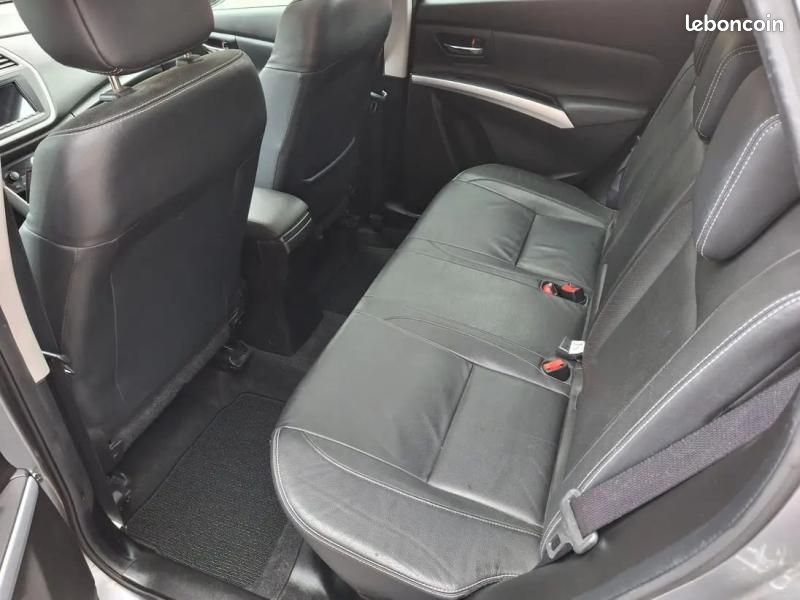 Suzuki SX4 S-Cross 1.6 VVT Style Auto AllGrip (CVT) (image 7)