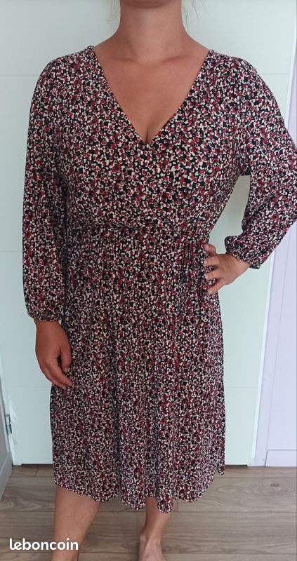 Robe One Step - taille 40 - Friperie en ligne pour Femme/Robes