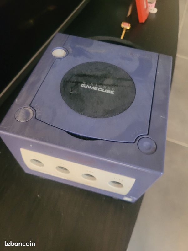 Game cube (image 1)
