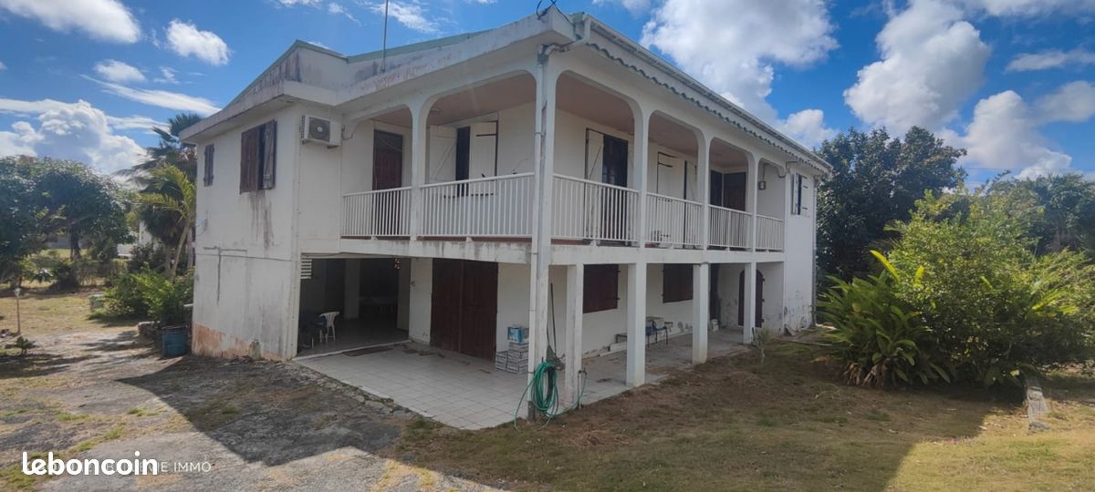 Maison 16 pièces 417 m² · à Anse-Bertrand · 417 m² · 327 000 €