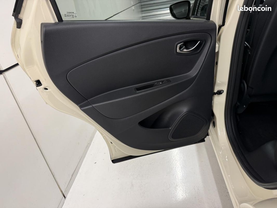 RENAULT CAPTUR 90ch Limited (image 26)