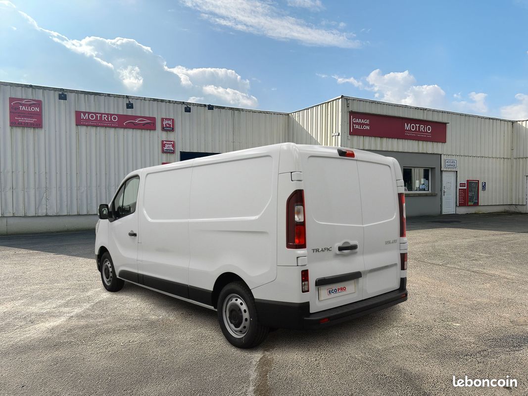 Renault Trafic Van L2H1 Extra 3T Blue dCI 150 - Leasing (image 2)