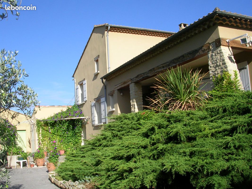 Maison 6 pièces 168 m² · à Sérignan-du-Comtat · 168 m² · 585 000 €