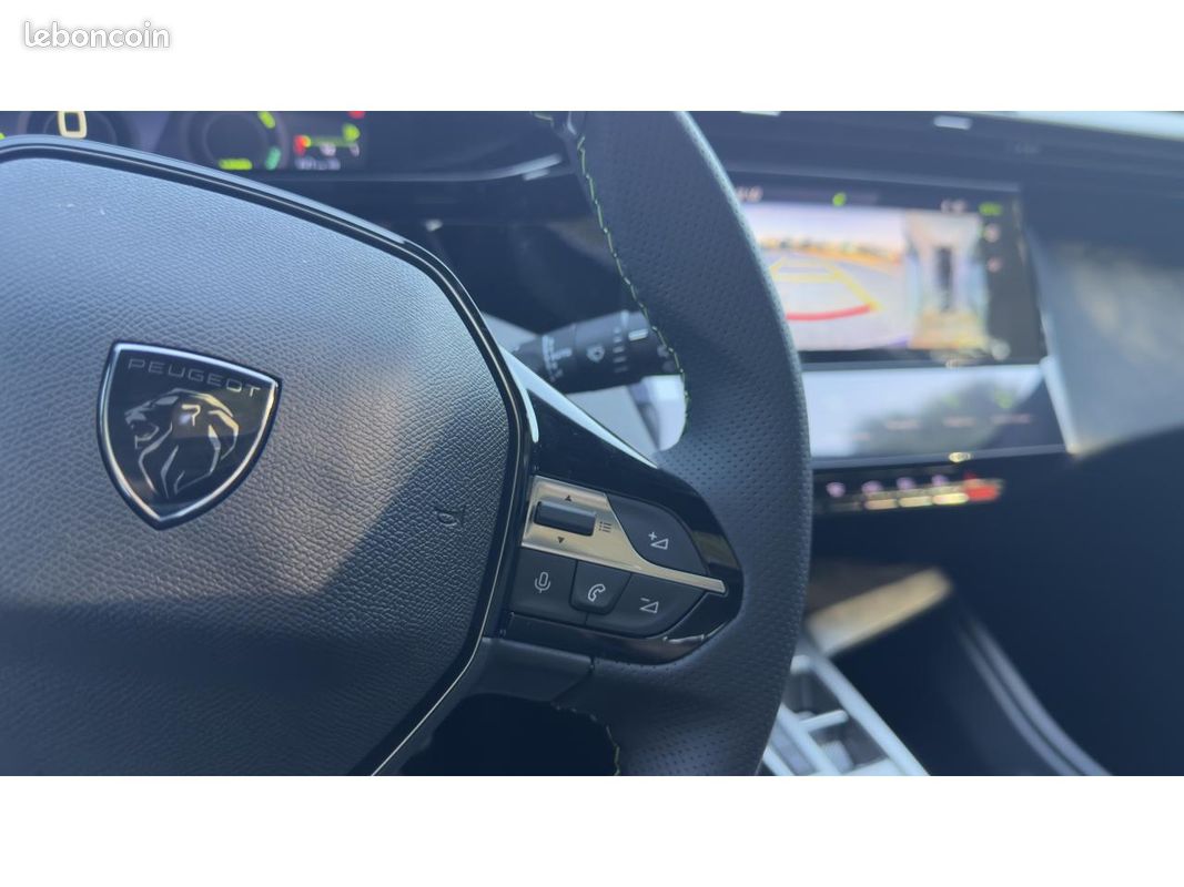 PEUGEOT 308 NOUVELLE Hybrid 145 DCS6 GT +TOIT OUVR+FOCAL+PK VISION 360 DRIVE ASSIST PLUS (image 13)