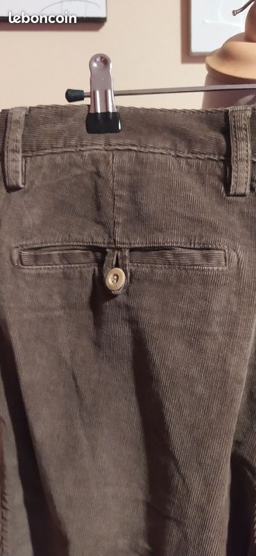 Pantalon marque " Hugo Boss" neuf marron taille 44 (image 2)