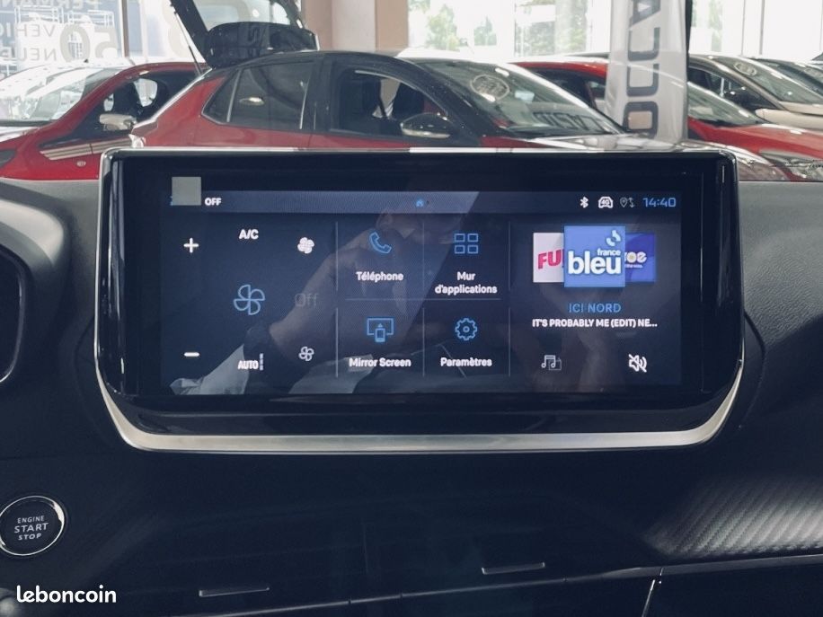PEUGEOT 2008 Hybrid 145 e-DCS6 ENVY (image 15)