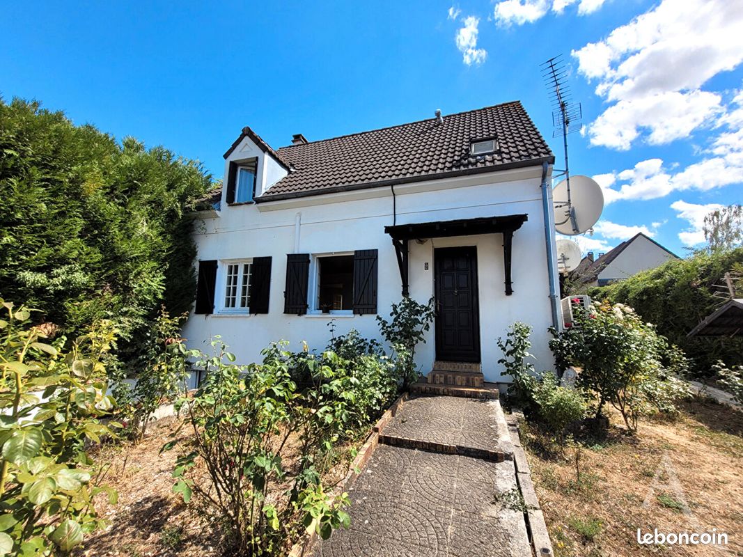Maison 6 pièces 104 m² · à Mantes-la-Ville · 104 m² · 220 000 €