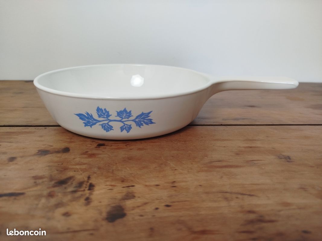 RARE Vintage 1958 Embossed Stamp PYROCERAM Corningware Cornflower 2.5 Qt A-22