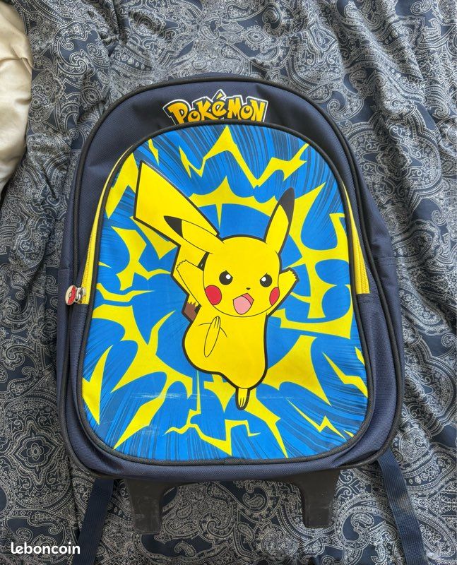 Sac à dos roulette pikachu (image 1)