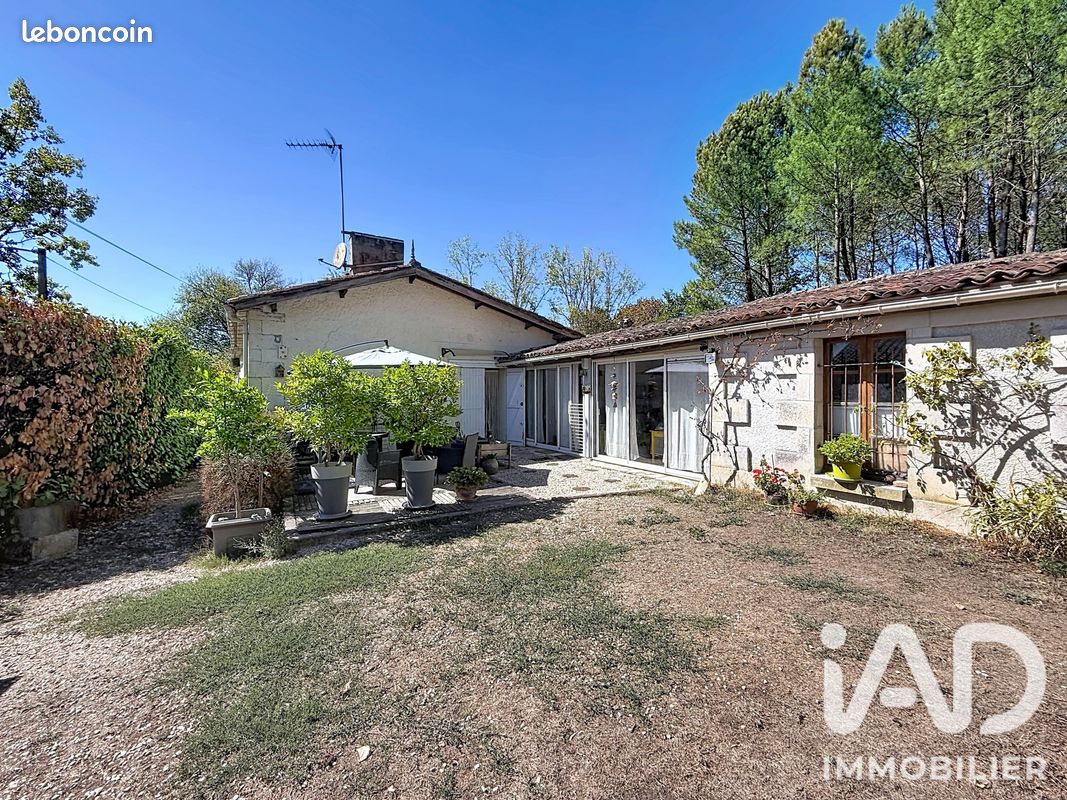 Maison 4 pièces 138 m² · à Le Fouilloux · 138 m² · 147 000 €