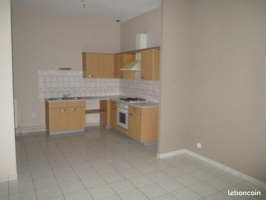 Appartement 4 pièce(s) 70 m²à louer Vesoul