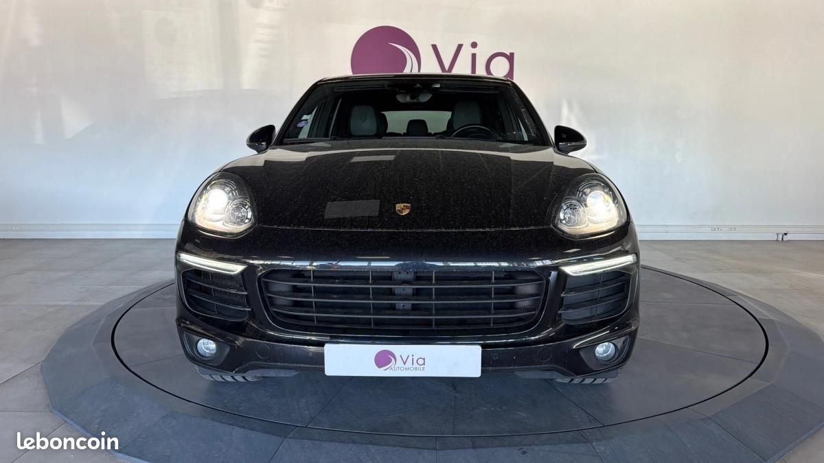 Porsche Cayenne 3.0 V6 416 ch S E-Hybrid Tiptronic A (image 2)