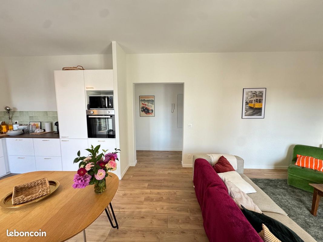 Appartement 5 pièces 105 m² · à Pau · 105,1 m² · 1 100 €/mois