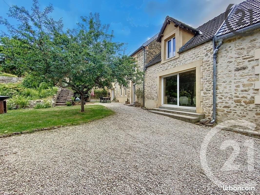 Maison 8 pièces 219 m² · à Courcelles-Sapicourt · 219 m² · 549 000 €