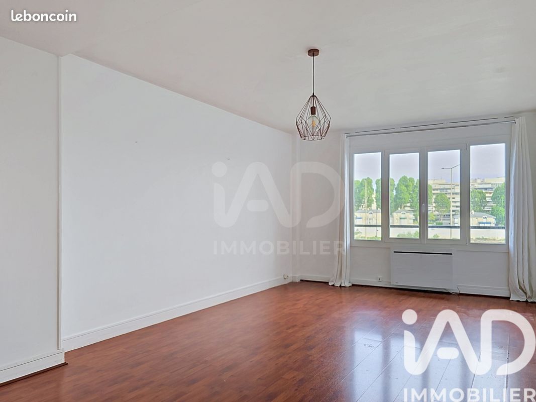 Appartement 2 pièces 60 m² · à Courbevoie · 60 m² · 335 000 €