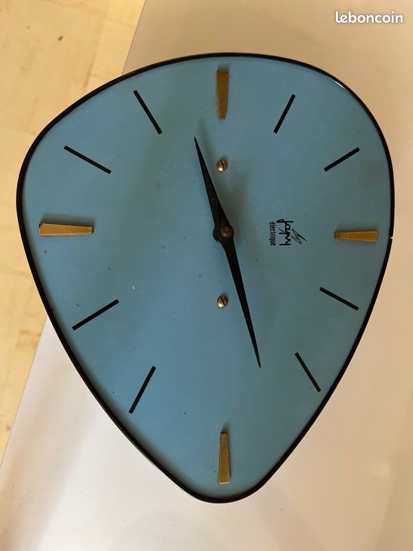 Horloge pendule Japy Electrique en forme de casserole en cuivre vintage