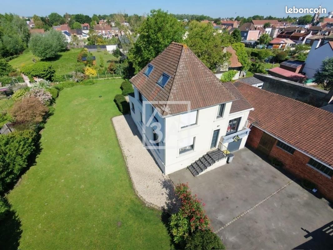 Maison 10 pièces 160 m² · à Annezin · 160 m² · 285 000 €