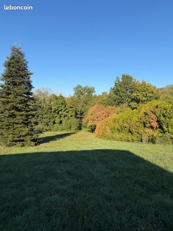 Terrain 3200 m² · à Cusset · 87 000 €